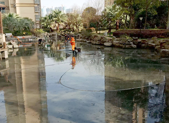 建阳景观池淤泥清理